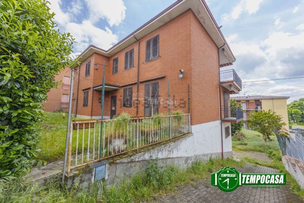 appartamento in vendita a Pavia in zona Centro Città