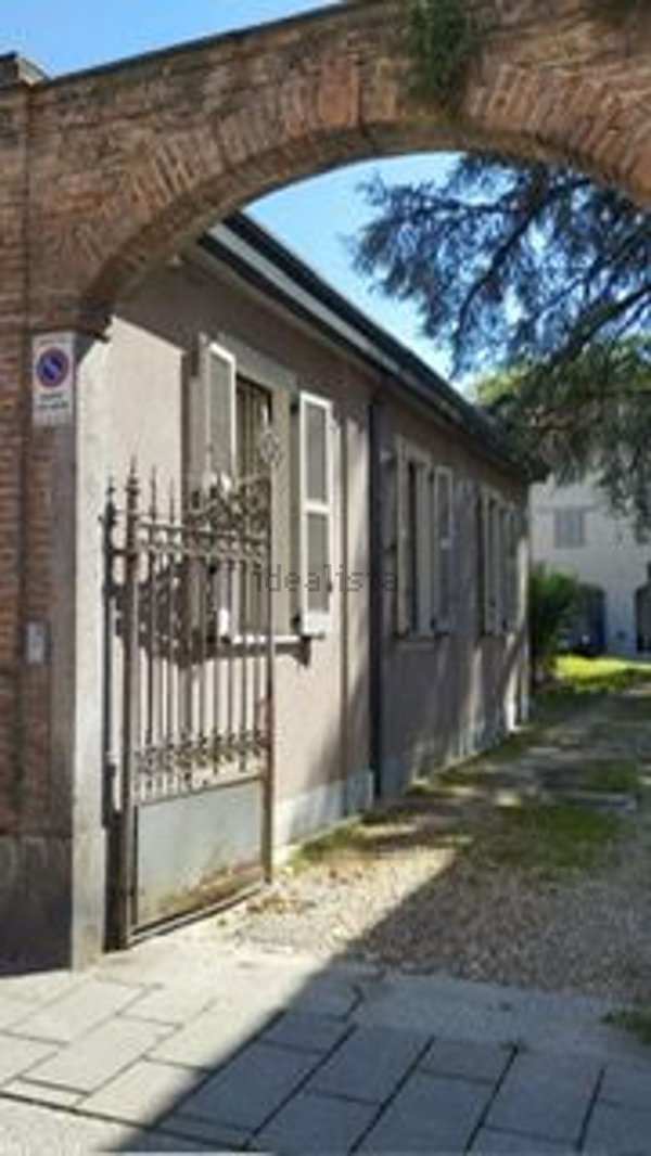 casa indipendente in vendita a Pavia in zona Centro Città