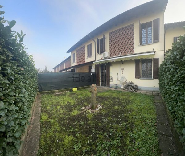 casa indipendente in vendita a Pavia in zona Centro Città