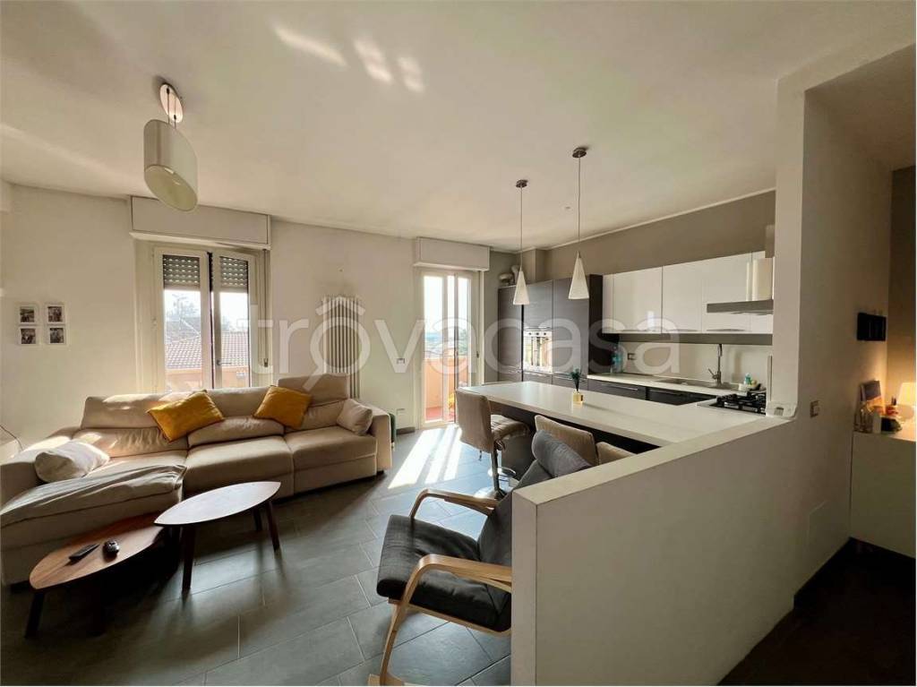 appartamento in vendita a Pavia in zona Ca' Della Terra