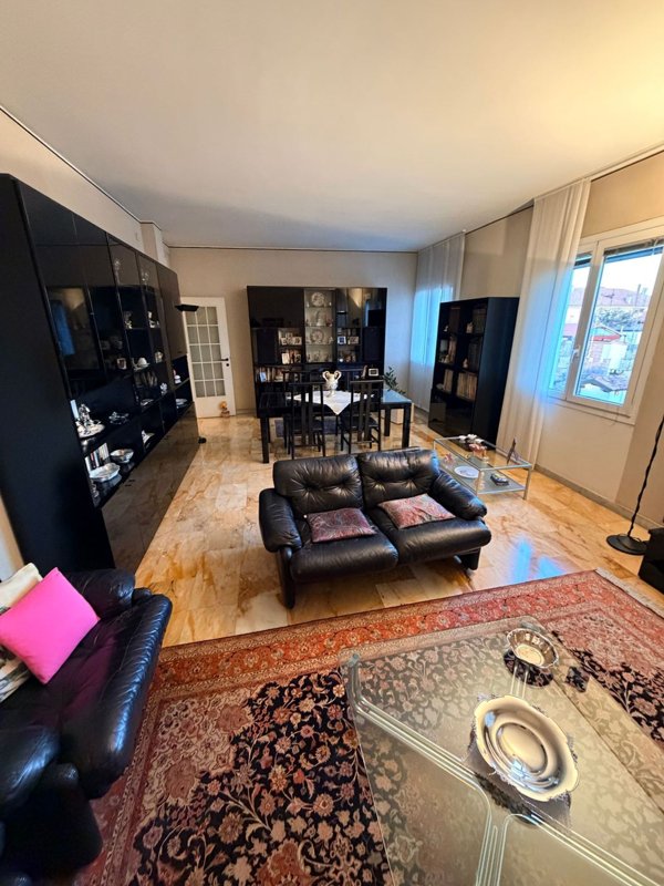 appartamento in vendita a Pavia in zona Centro Città