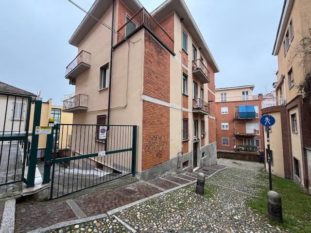 appartamento in vendita a Pavia in zona Centro Città