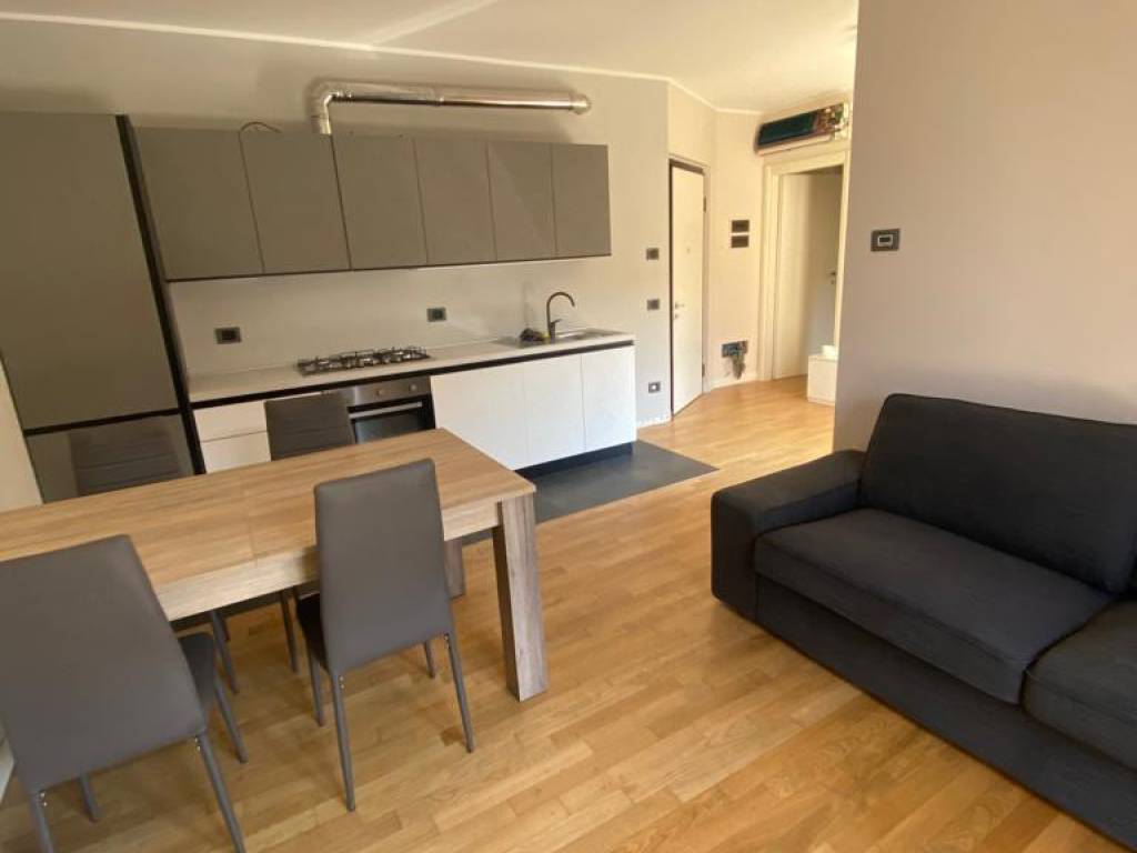 appartamento in vendita a Pavia in zona Casa sul Fiume