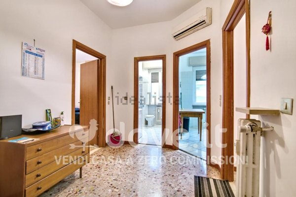 appartamento in vendita a Pavia in zona Città Giardino