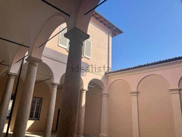 appartamento in vendita a Pavia in zona Centro Città