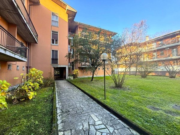 appartamento in vendita a Pavia in zona Policlinico