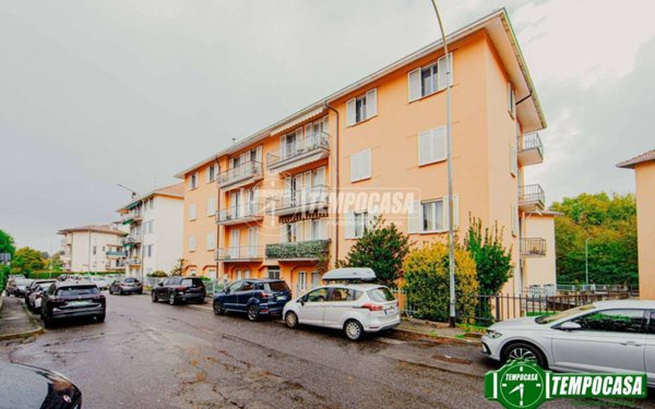 appartamento in vendita a Pavia in zona Pompieri