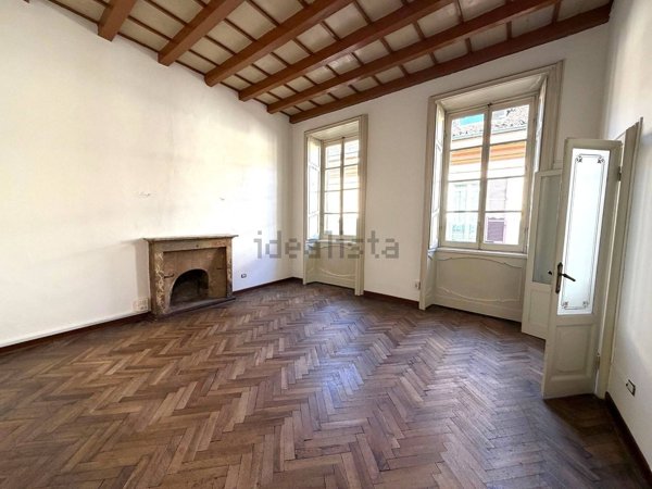 appartamento in vendita a Pavia in zona Centro Città