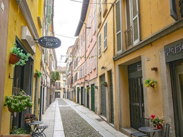 appartamento in vendita a Pavia in zona Centro Città