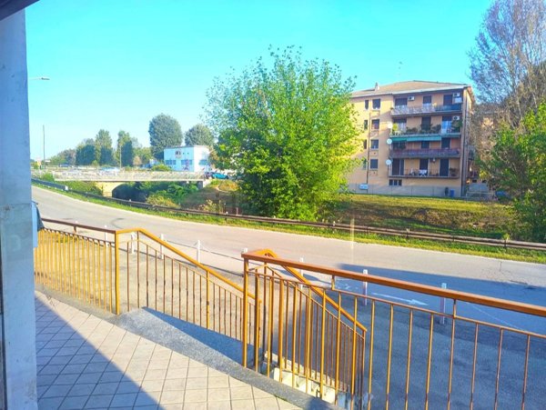 appartamento in vendita a Pavia in zona Borgo Ticino