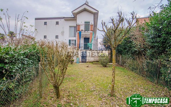 appartamento in vendita a Pavia in zona Centro Città