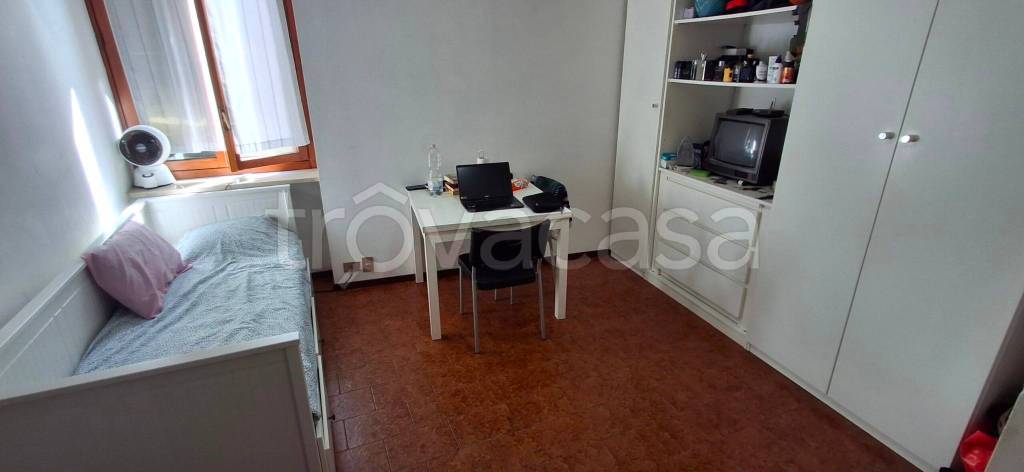 appartamento in vendita a Pavia in zona Centro Città