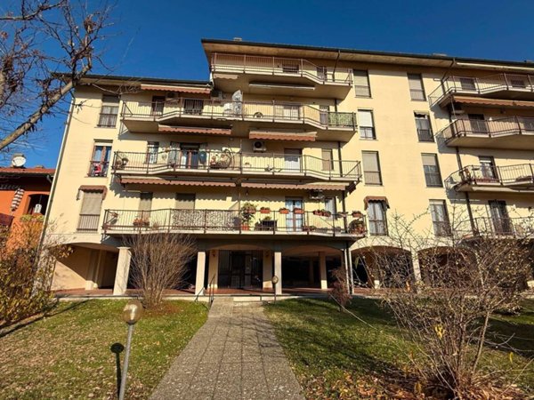 appartamento in vendita a Pavia in zona Vallone