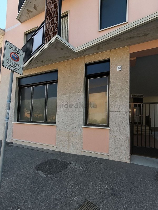 appartamento in vendita a Pavia in zona Borgo Ticino