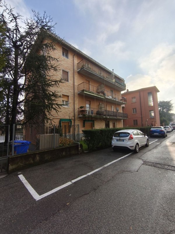 appartamento in vendita a Pavia in zona Casa sul Fiume