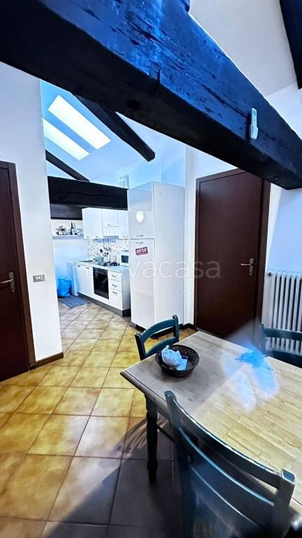 appartamento in vendita a Pavia in zona Centro Città