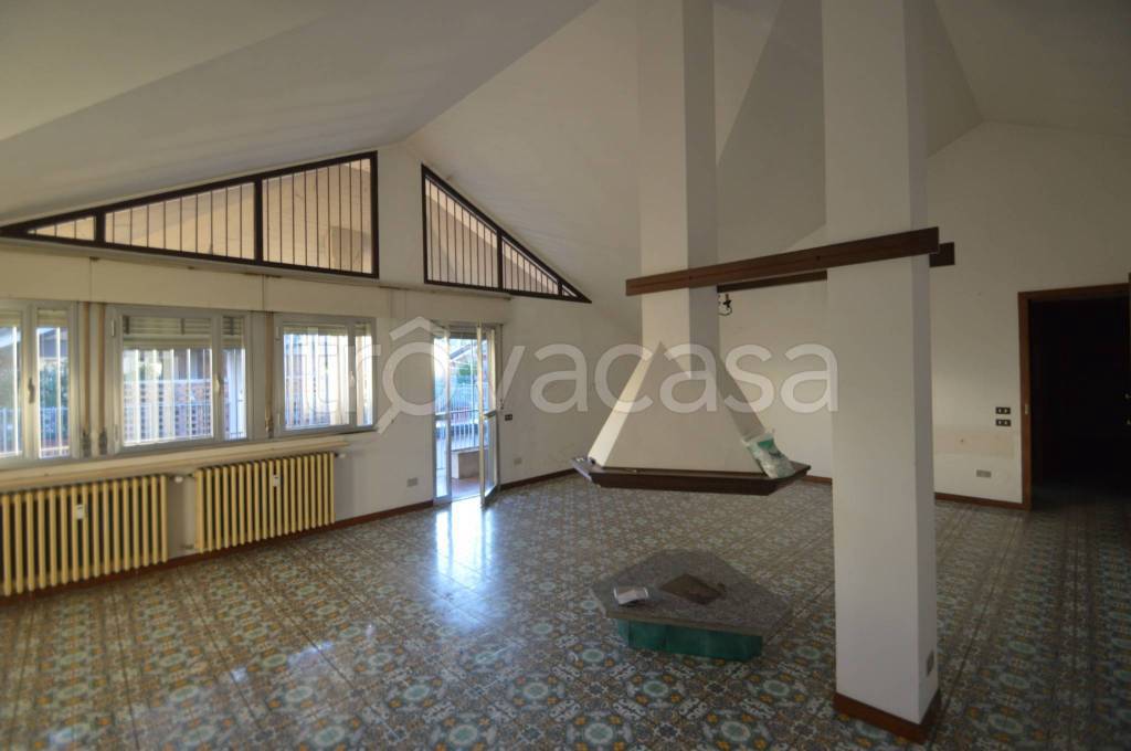 appartamento in vendita a Pavia in zona Centro Città