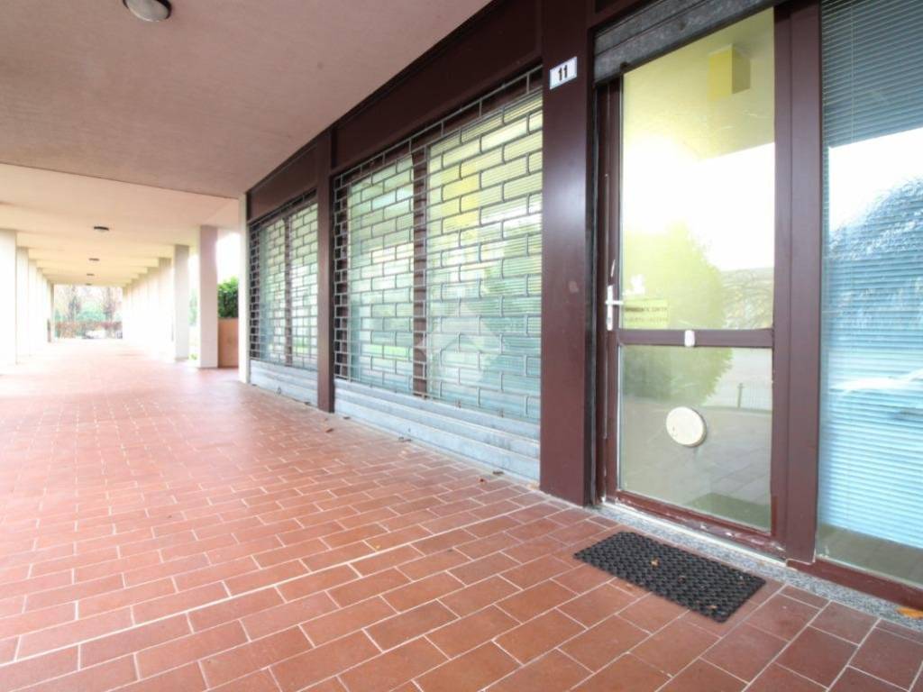 appartamento in vendita a Pavia in zona Vallone