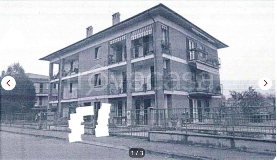 appartamento in vendita a Pavia in zona Pompieri