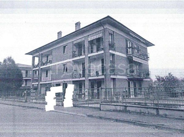 appartamento in vendita a Pavia in zona Pompieri