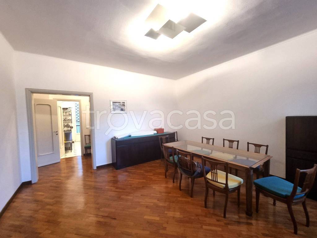 appartamento in vendita a Pavia in zona Centro Città