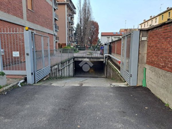 ufficio in vendita a Pavia in zona Campari