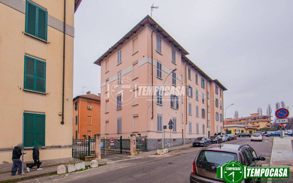 appartamento in vendita a Pavia in zona Stazione