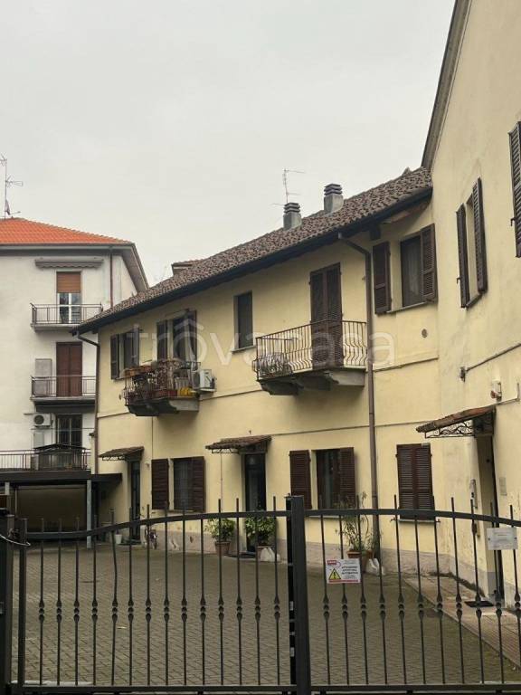 appartamento in vendita a Pavia in zona Centro Città