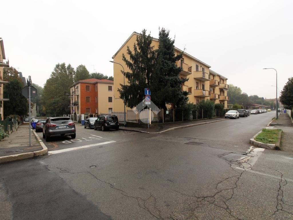 appartamento in vendita a Pavia in zona Città Giardino