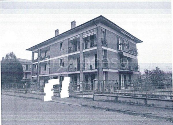 appartamento in vendita a Pavia in zona Pompieri