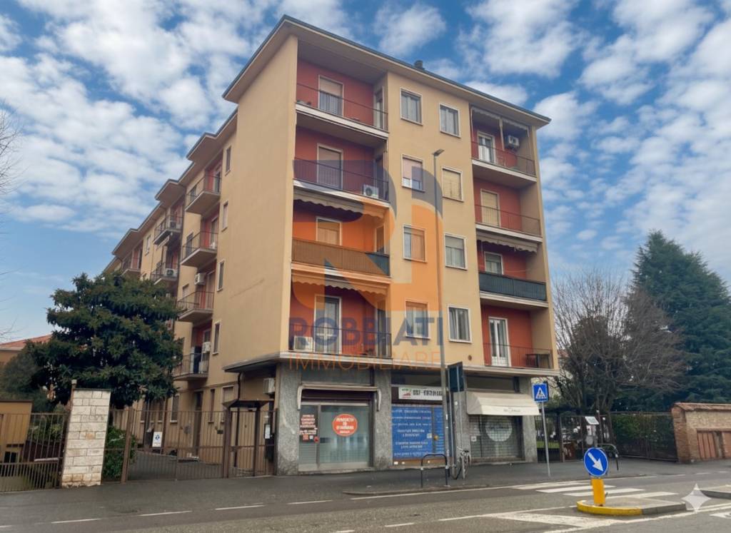 appartamento in vendita a Pavia in zona Campari