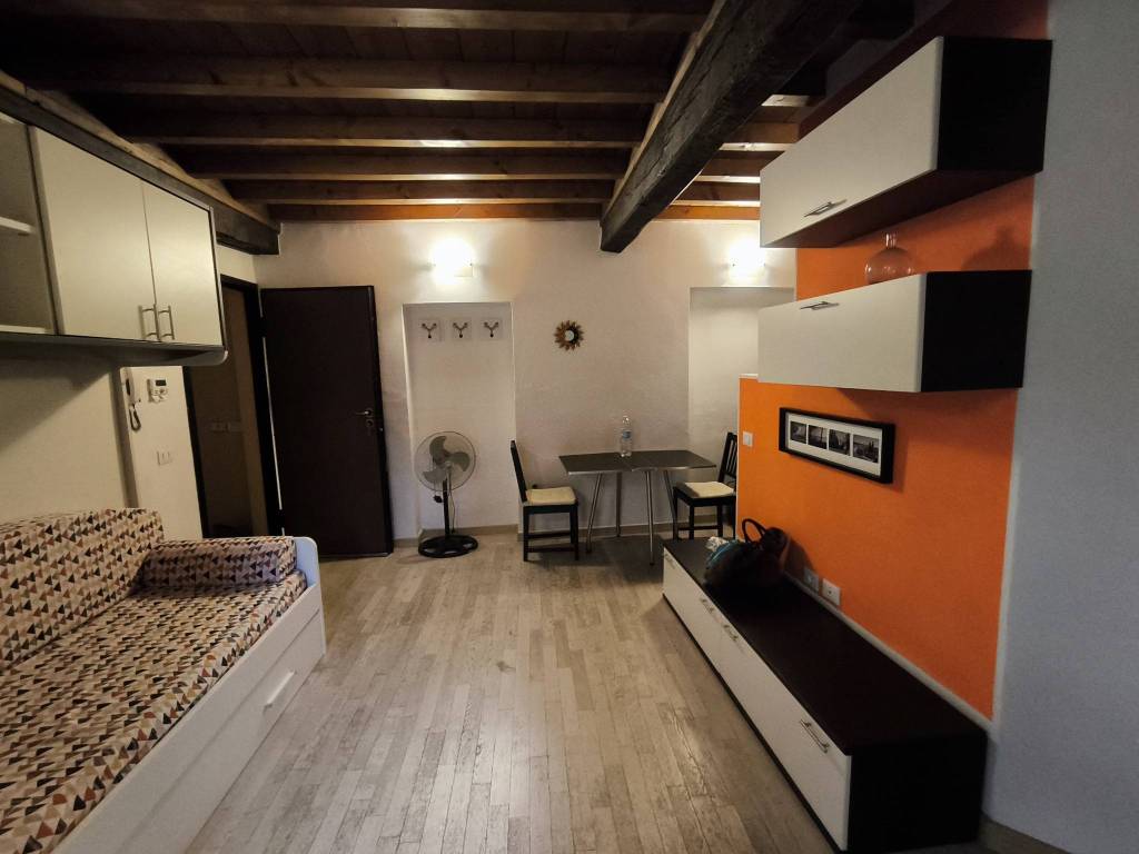 appartamento in vendita a Pavia in zona Centro Città