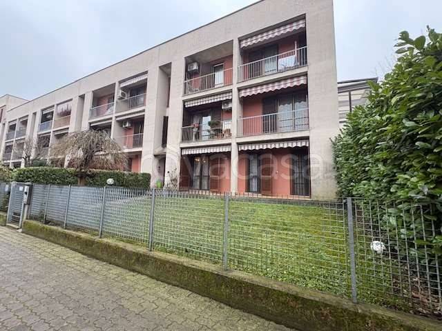 appartamento in vendita a Pavia in zona Vallone