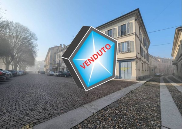appartamento in vendita a Pavia in zona Centro Città