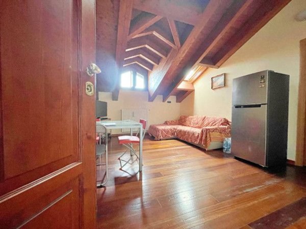 appartamento in vendita a Pavia in zona Chiozzo