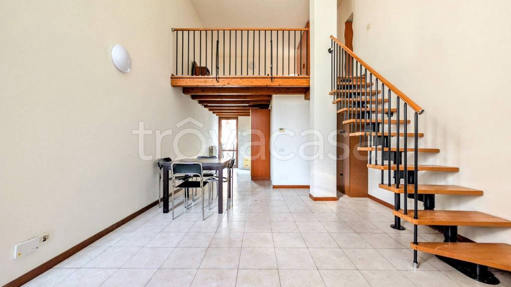 appartamento in vendita a Pavia in zona Centro Città