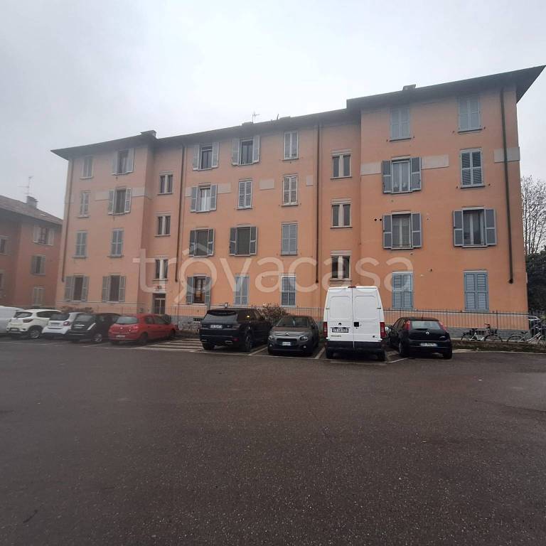 appartamento in vendita a Pavia in zona Stazione