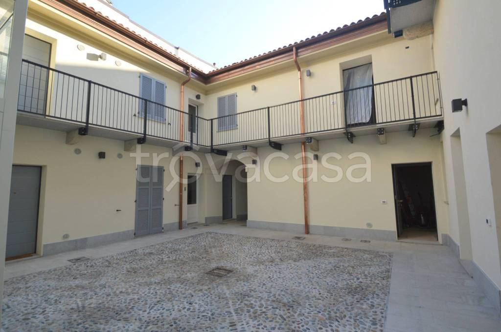 appartamento in vendita a Pavia in zona Centro Città