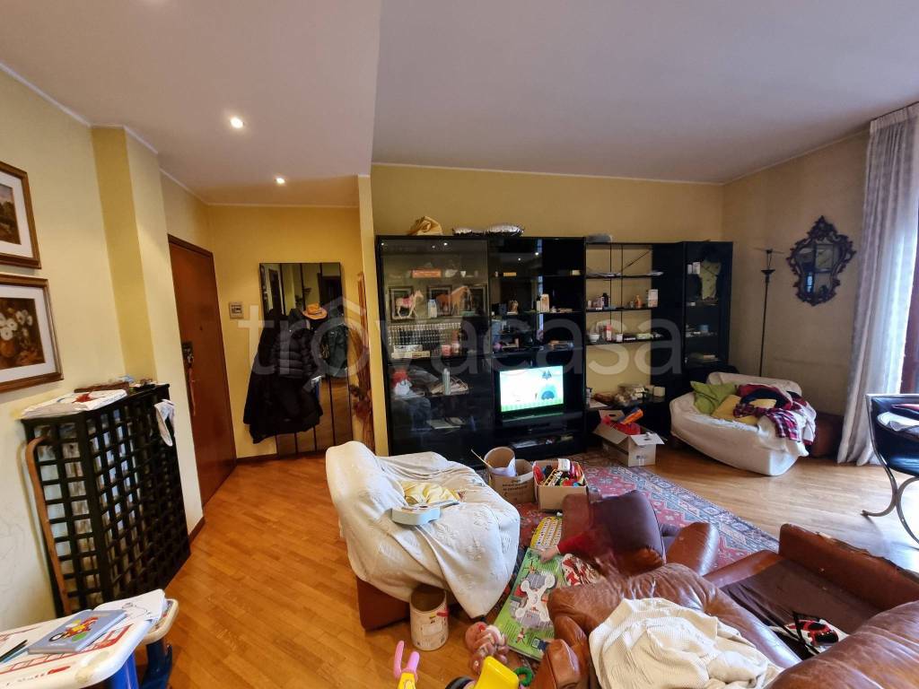 appartamento in vendita a Pavia in zona Campo Coni