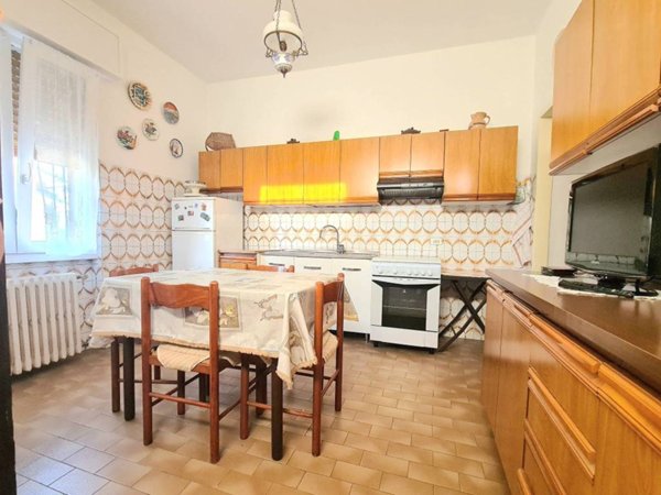 appartamento in vendita a Pavia in zona Città Giardino