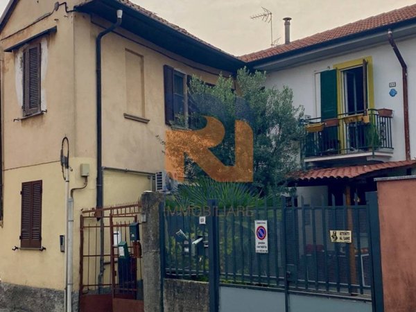 appartamento in vendita a Pavia in zona Città Giardino