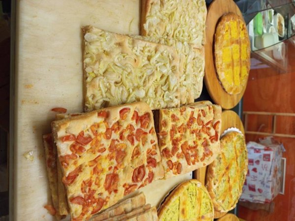 negozio in vendita a Pavia in zona Centro Città