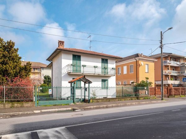casa indipendente in vendita a Pavia in zona Centro Città