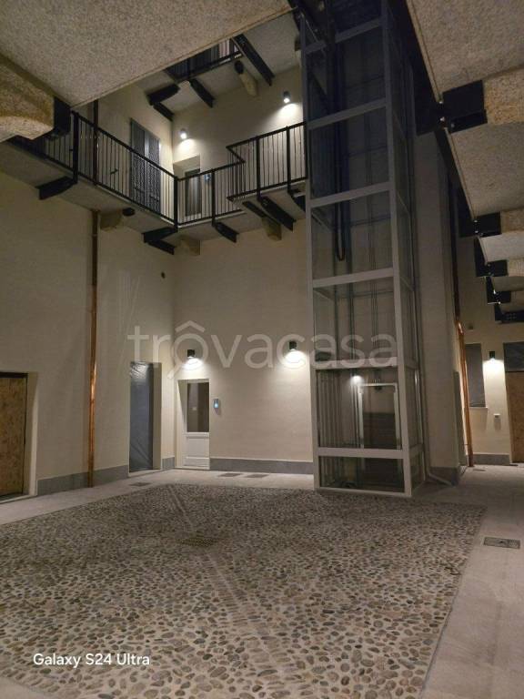 appartamento in vendita a Pavia in zona Centro Città