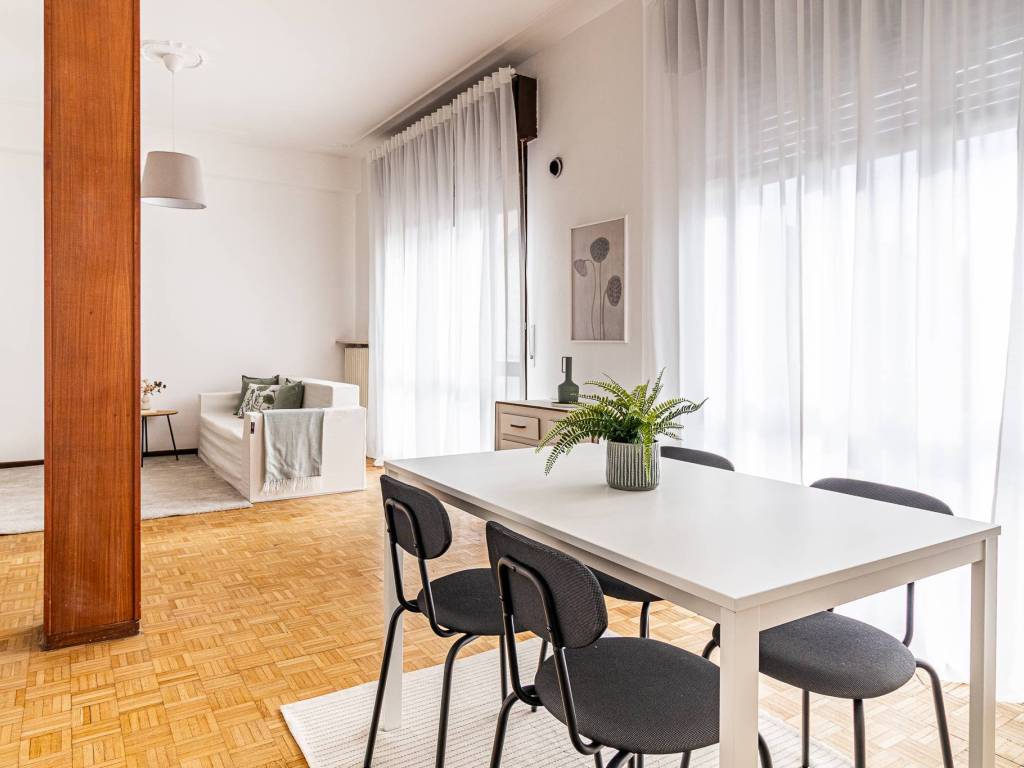 appartamento in vendita a Pavia in zona San Pietro