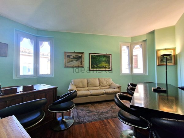 ufficio in vendita a Pavia in zona Centro Città