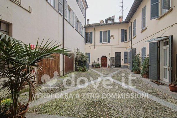 appartamento in vendita a Pavia in zona Centro Città