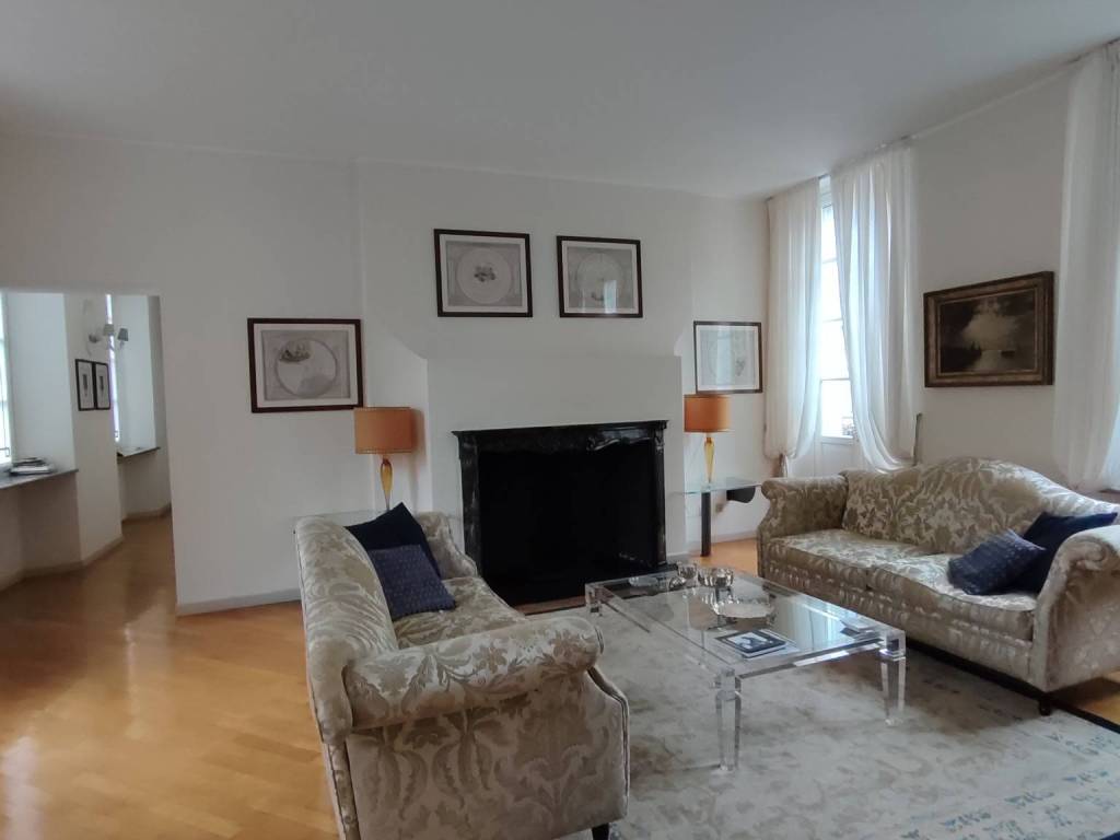 appartamento in vendita a Pavia in zona Centro Città