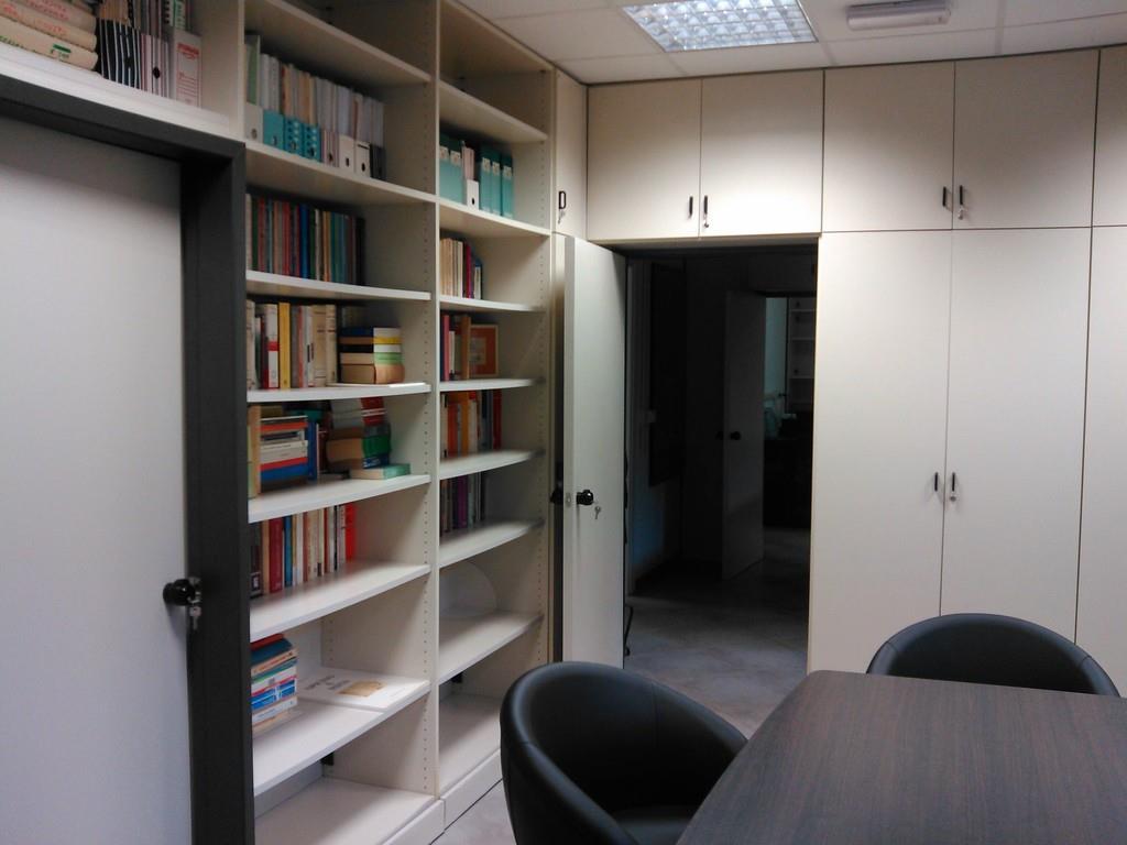 ufficio in vendita a Pavia in zona Centro Città