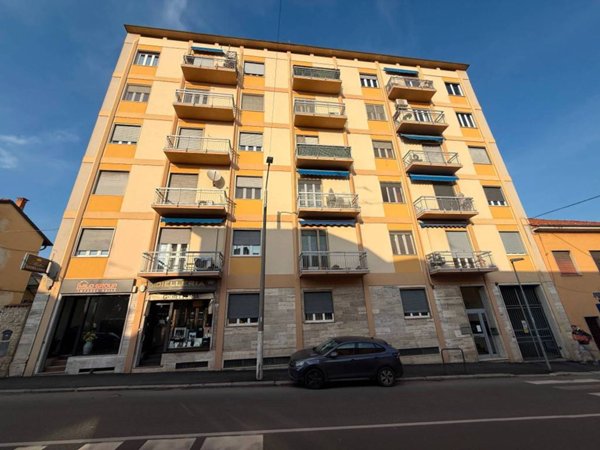 appartamento in vendita a Pavia in zona San Pietro